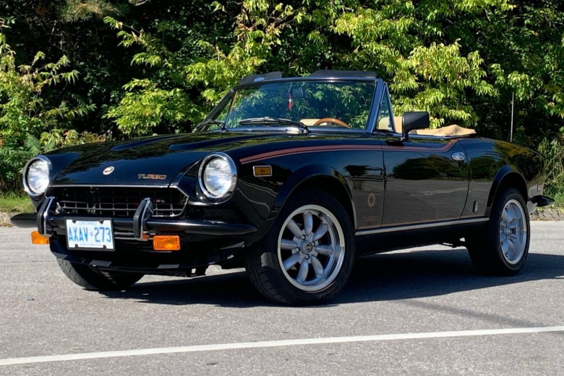 1982 Fiat 124 Spider VIN ZFAAS00B5C5001871 Hagerty Valuation Tools